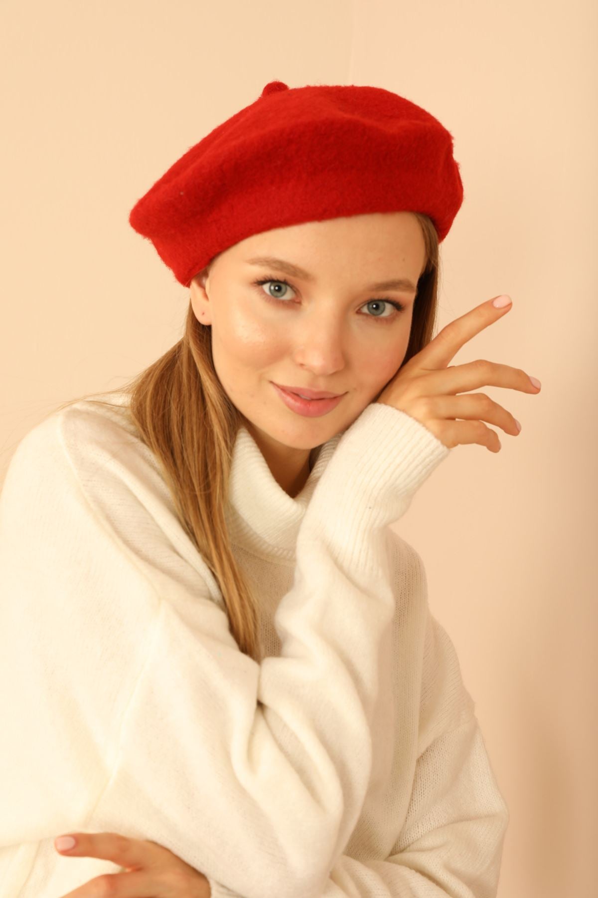 Kırmızı Yünlü Ressam Beresi