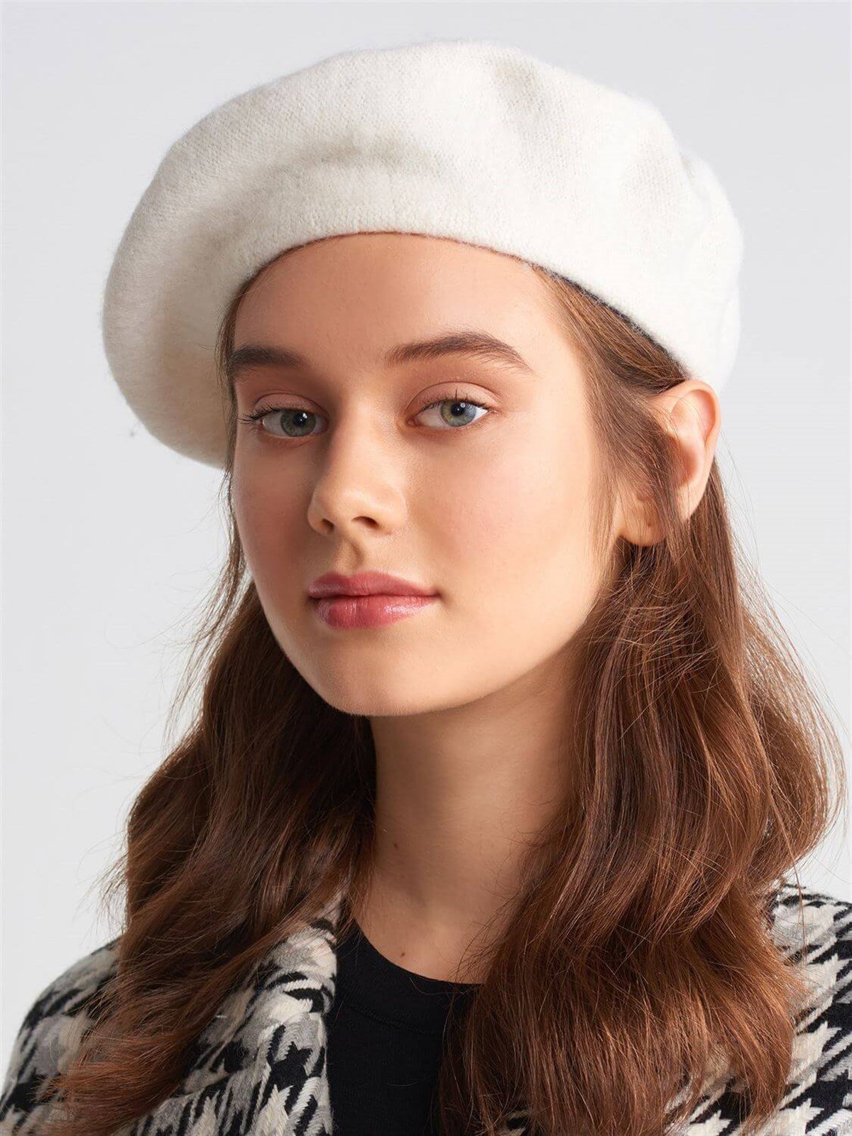 Ekru Yünlü Ressam Beresi