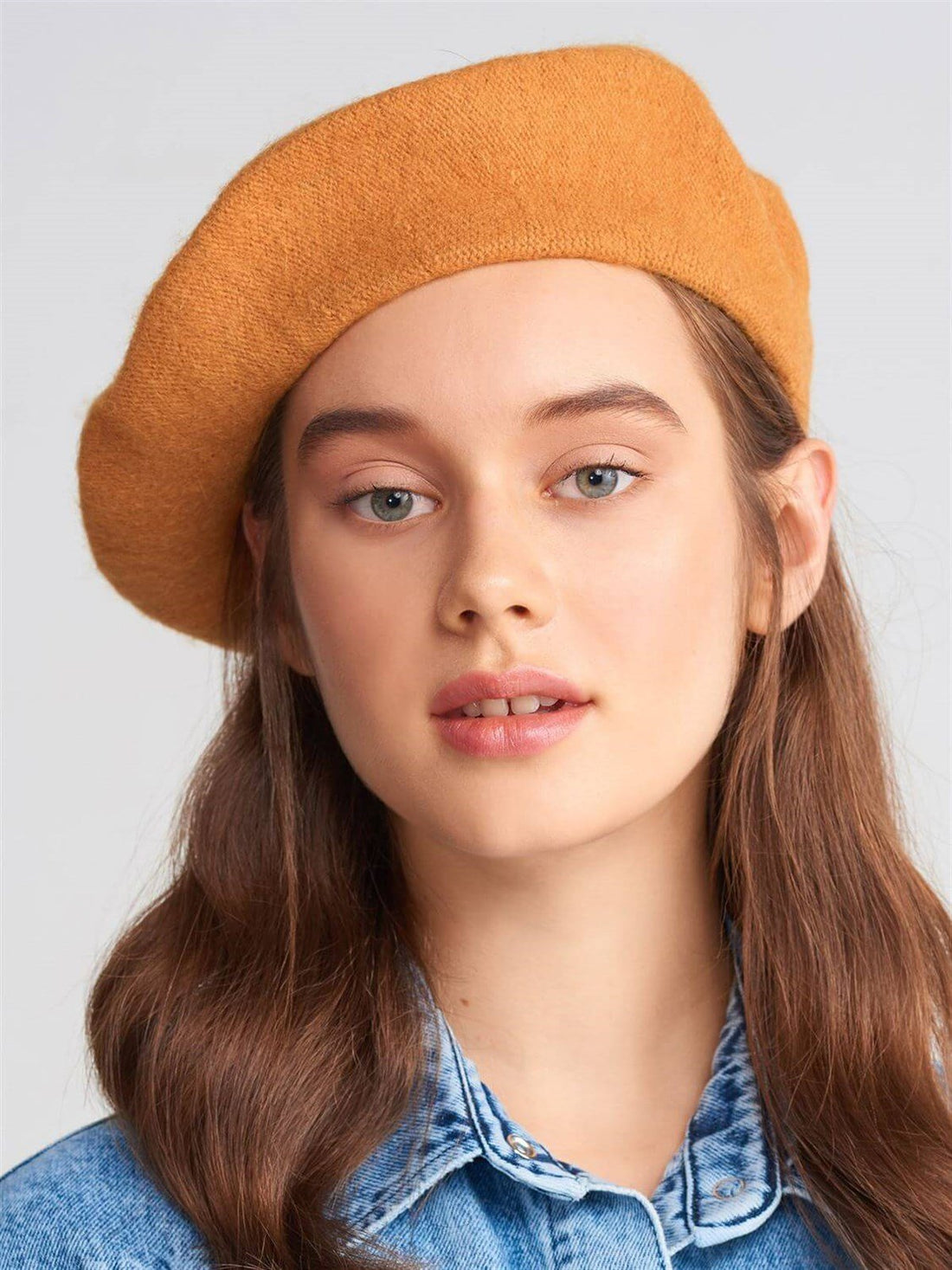 Turuncu Yünlü Ressam Beresi